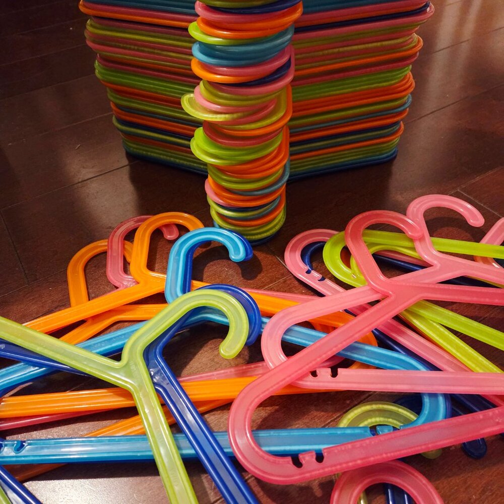 IKEA BAGIS Anna Efverlund Kids Plastic Multi-Colored 12" Hangers - 22pc/lot - Picture 2 of 3